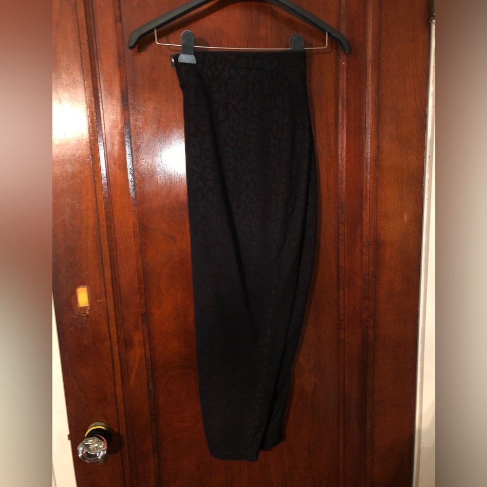Black on black leopard print leggings (torrid size 4)